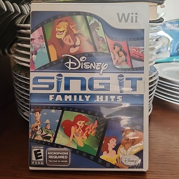 NINTENDO Wii Disney Sing It Family Hits 2010 CIB - Picture 1 of 3